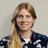 Foto: Mathias LøvgreenSofie Vestergaard Kristiansen er sekretariatsleder på Danske taler. Hun sidder i censorkorpset for retorik og har undervist i retorisk teori, skrivning, taleskriving og interkulturel kommunikation som ekstern lektor på Københavns Universitet og CBS og som underviser og foredragsholder på efteruddannelseskurser for lærere og kommunikatører. Sammen med Nis har Sofie startet de danske talefestivaler tilknyttet Nordisk Talefest.
