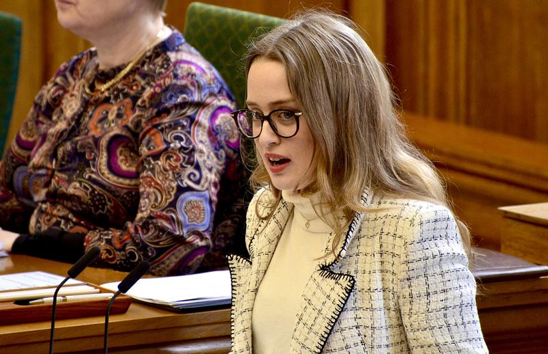 Aki-Matilda Høegh-Dam vinder prisen for Årets Danske Tale 